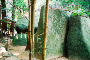 天乃石立神社